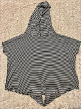 Kim & Cami Women’s Short Sleeve Tie Front Hoodie, Size Medium
